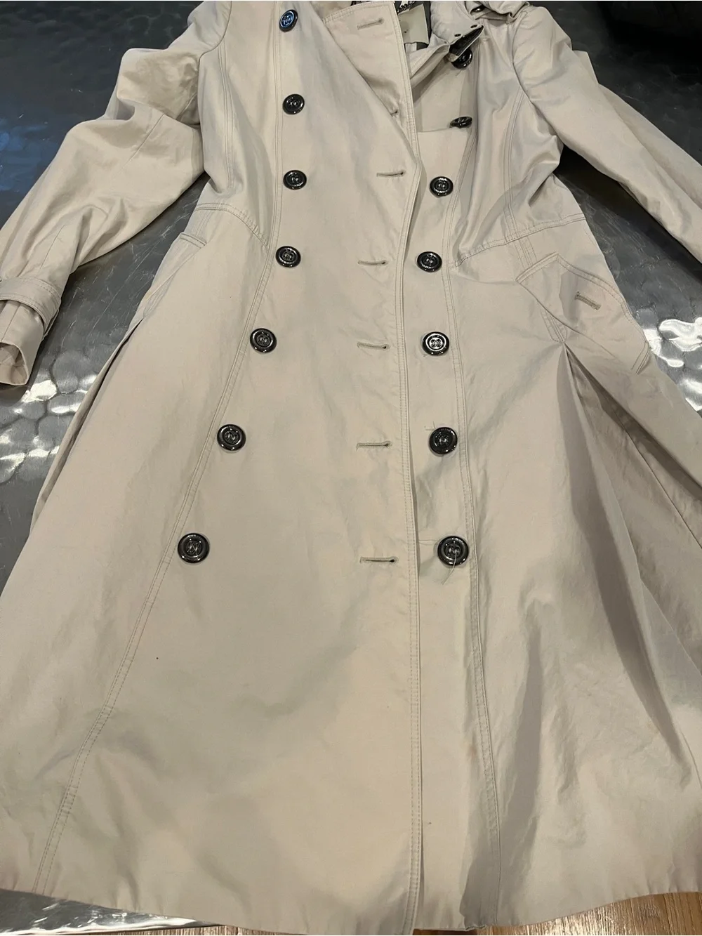 Burberry Women’s Beige/Gray Double-Breasted Belted Trench Coat - Picture 7 of 13